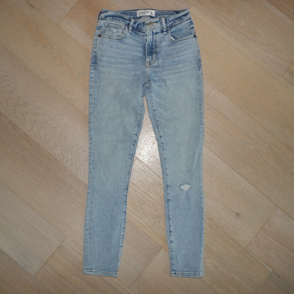 Super Skinny Ankle Mid-Rise Jeans Light Wash 24 | Abercrombie & Fitch